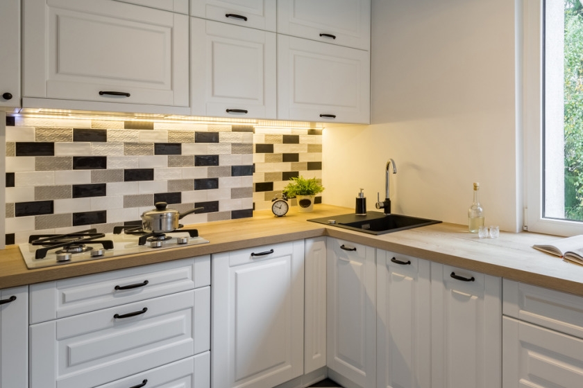 How to Install a Kitchen Tile Backsplash